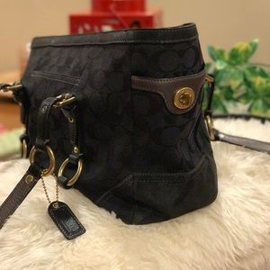 Black Coach Bag Signature Print in GOOD CONDITION